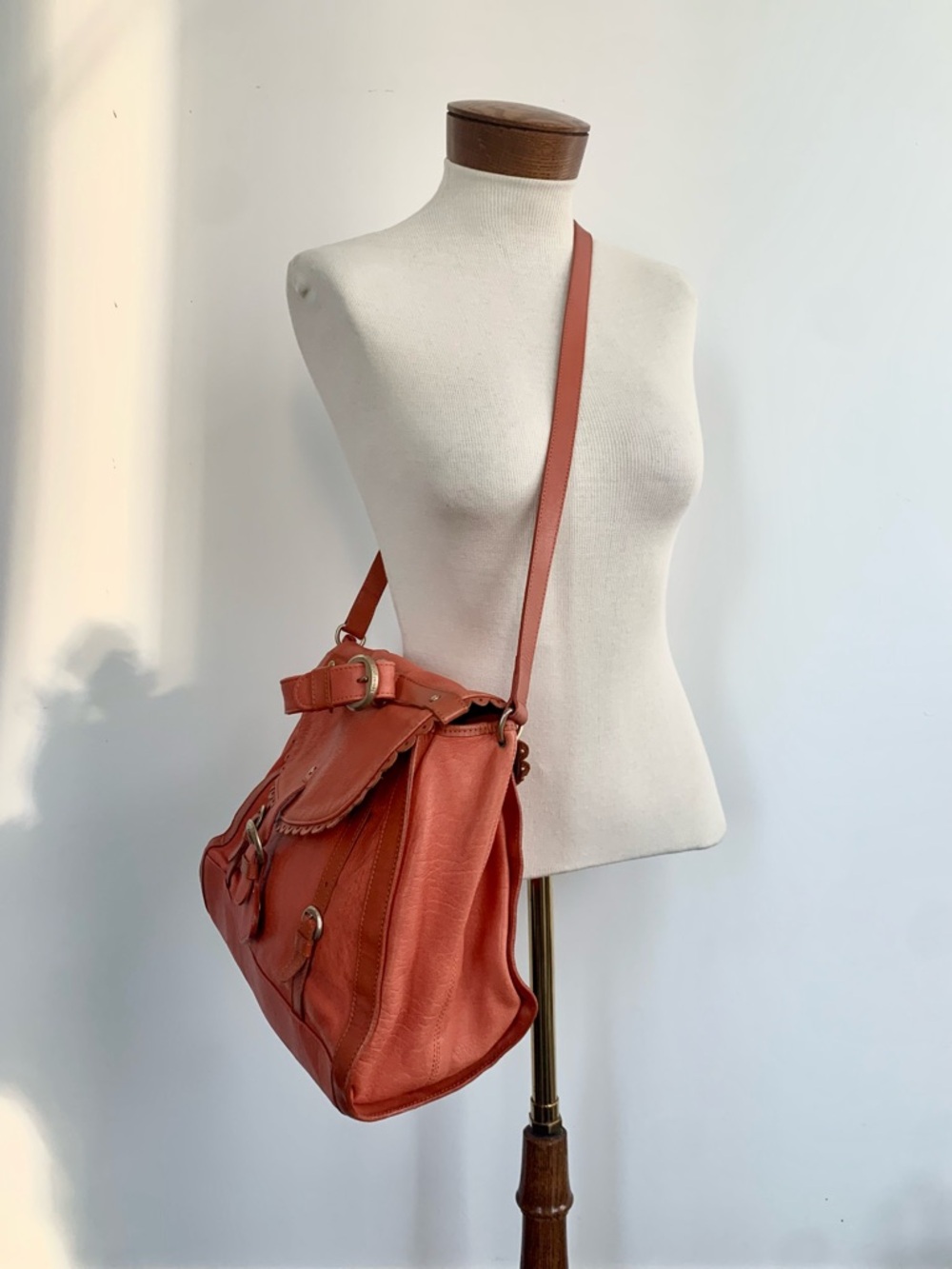 See By Chloé Scalloped Flap Leather Shoulder Bag in Rust Orange - Picture 2 of 7